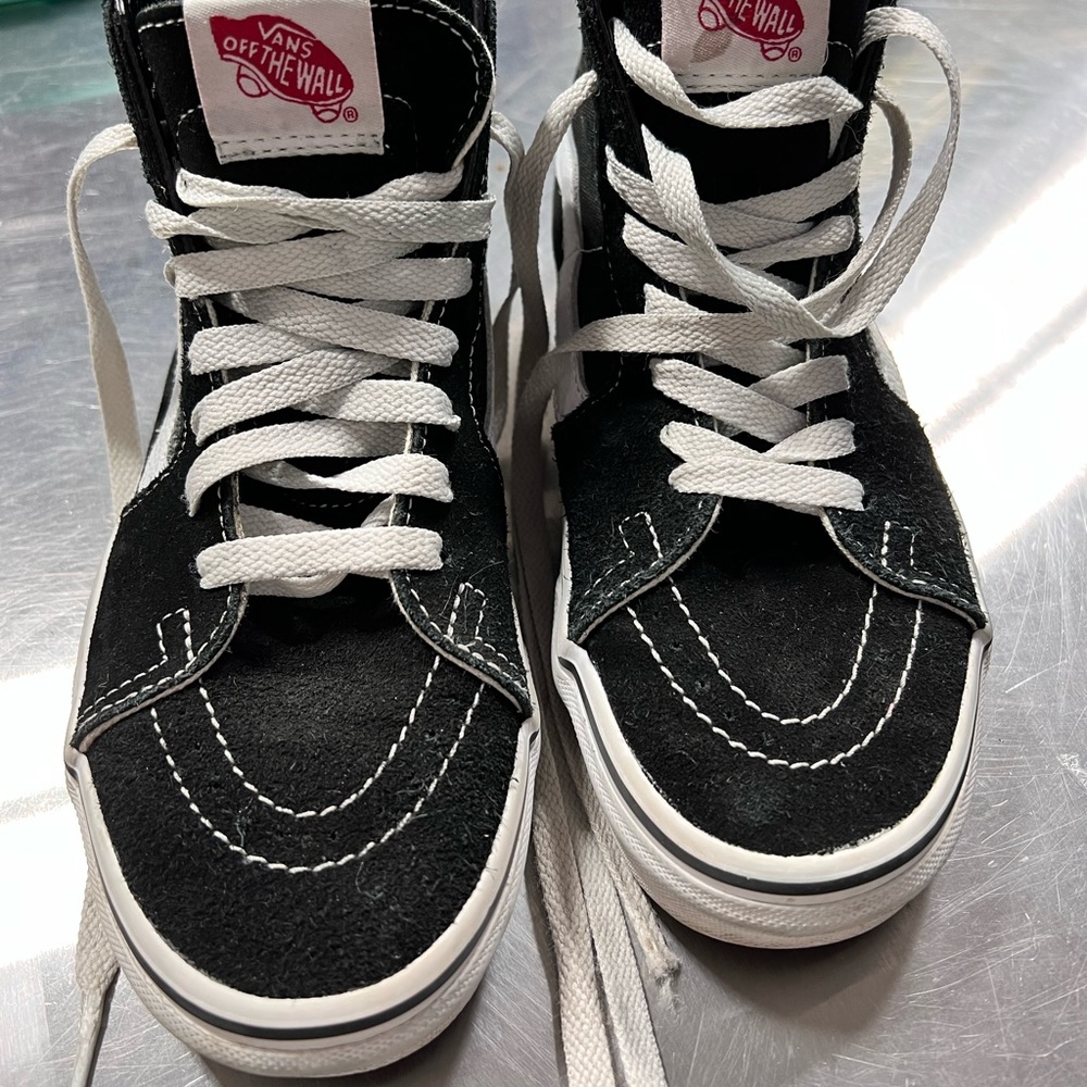 Unisex black Vans